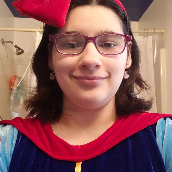 Meet your Posher, Emma - Picture 4 of 8